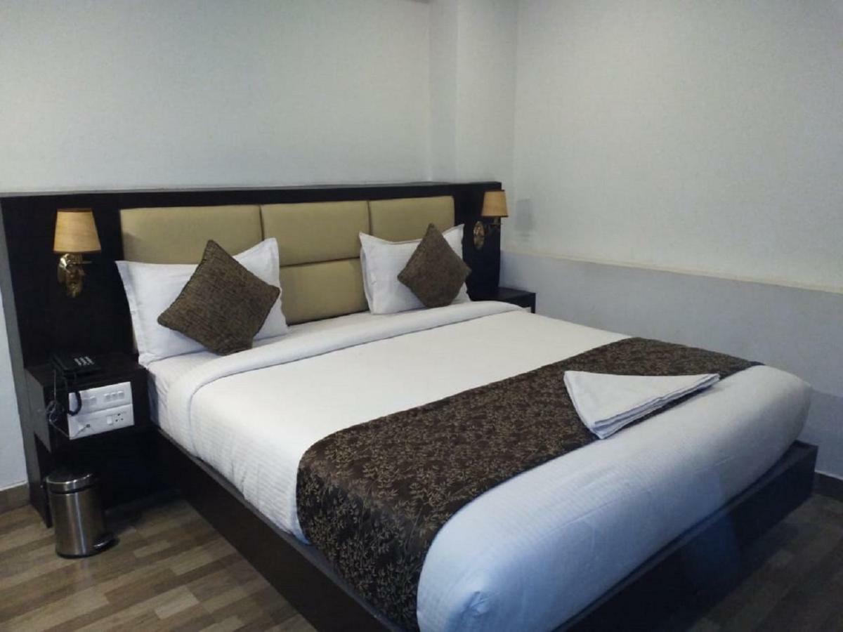 Saravanaa Residency มทุราย ภายนอก รูปภาพ