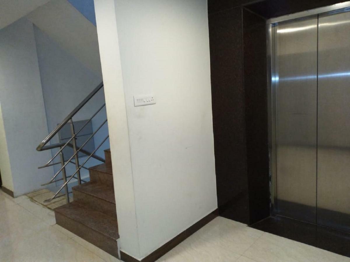 Saravanaa Residency มทุราย ภายนอก รูปภาพ